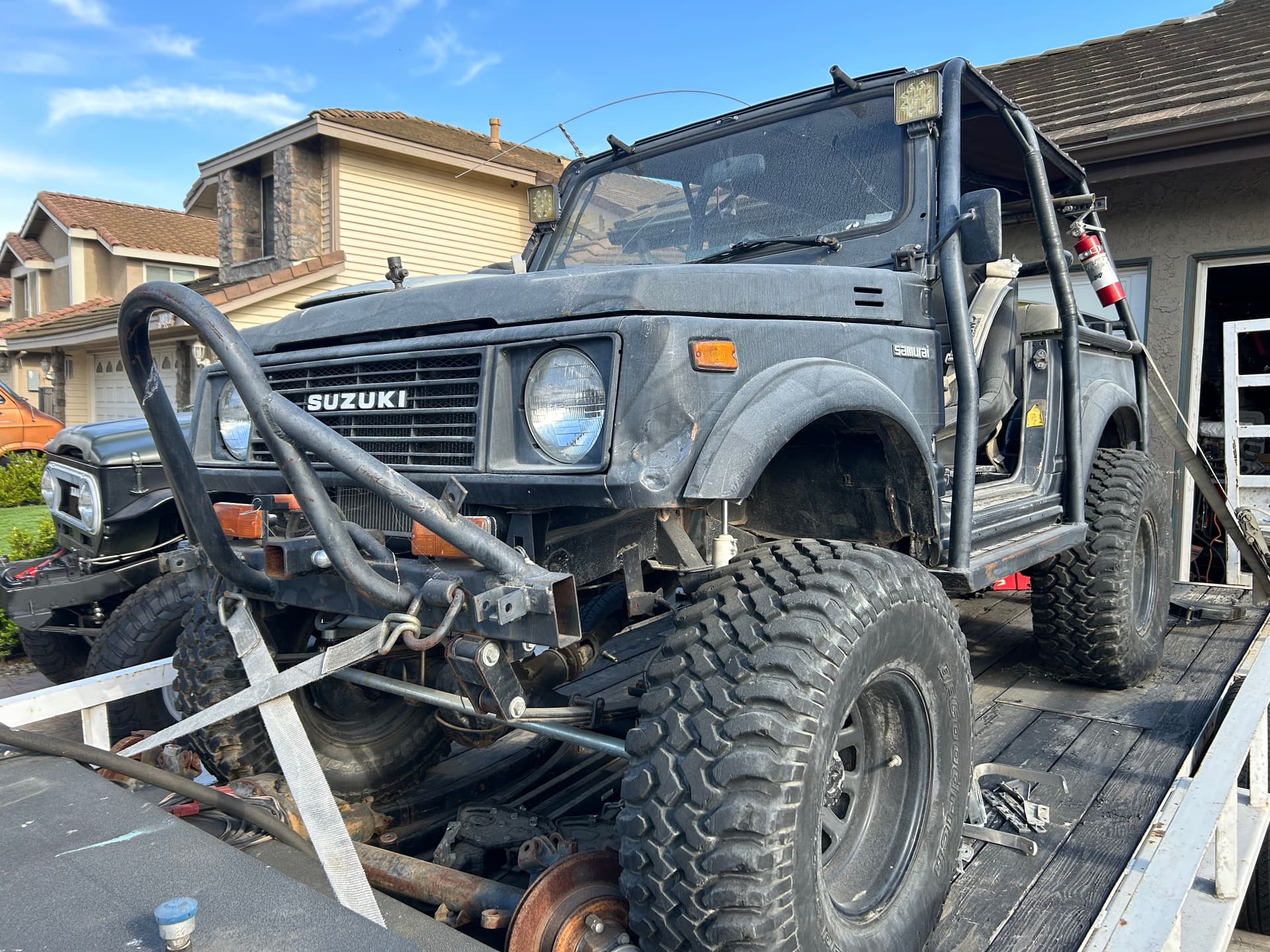 1986 Suzuki Samurai for sale. Perfect starter Vehicle for rock crawling!