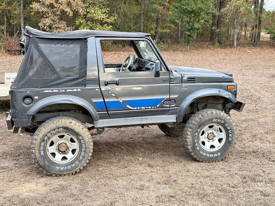 1990 Suzuki Samurai JL Convertible SUV