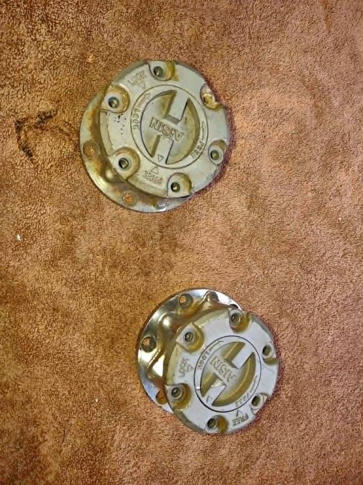 Suzuki Samurai Hubs For Parts