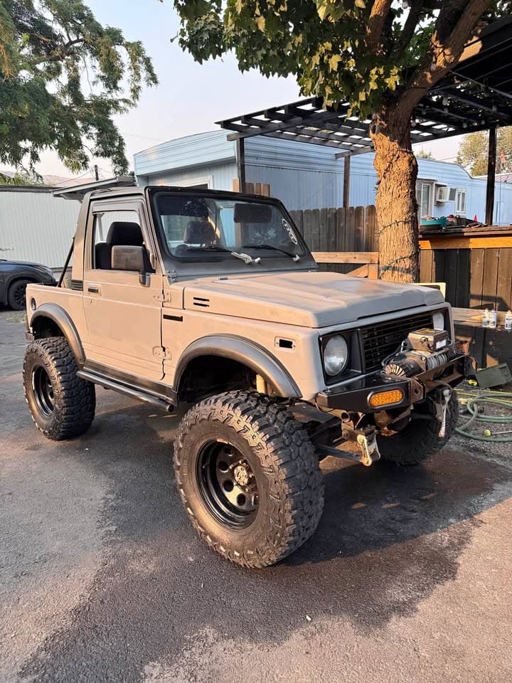 1987 Suzuki Samurai JL Convertible SUV