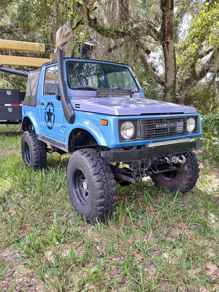 Suzuki Samurai 4X4 Mud Truck