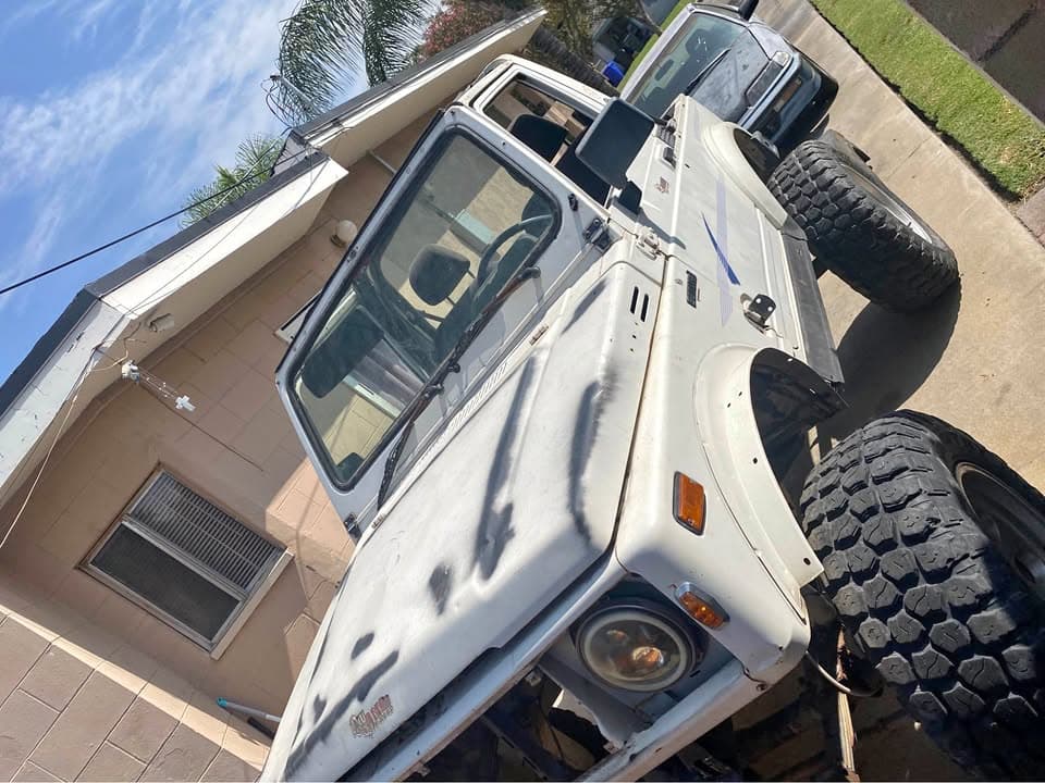 1987 Suzuki Samurai JL Convertible SUV